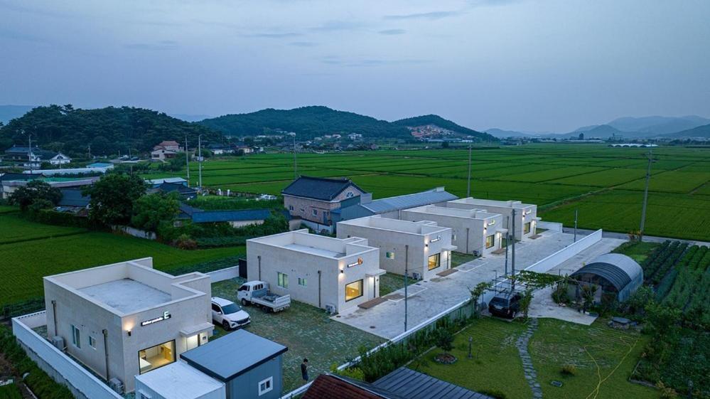 Gyeongju Hathor Pool Villa Экстерьер фото